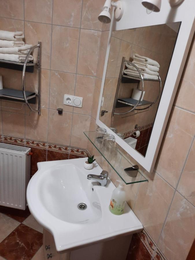 Ambrozia Guesthouse Nagykanizsa Eksteriør bilde
