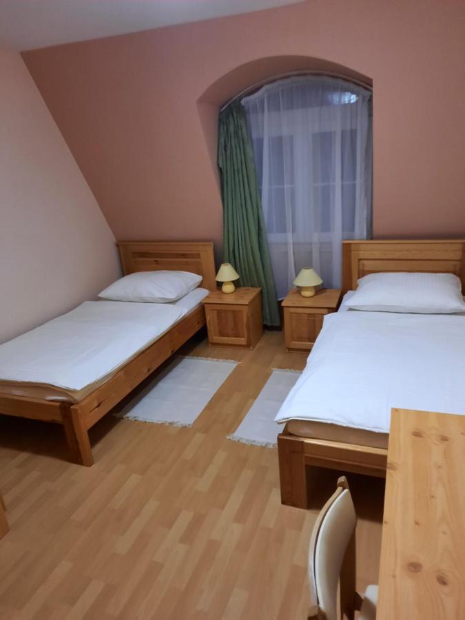 Ambrozia Guesthouse Nagykanizsa Eksteriør bilde