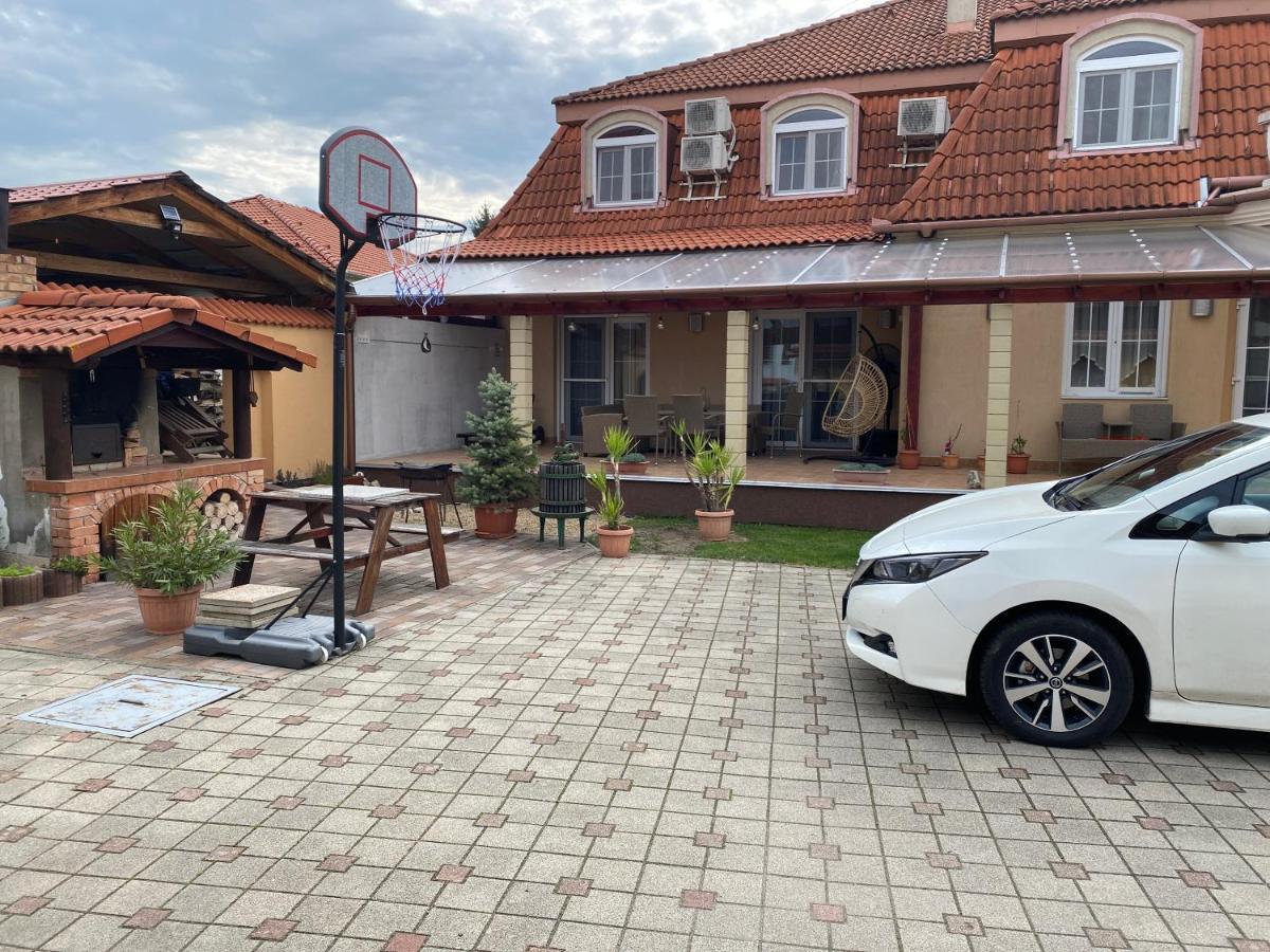 Ambrozia Guesthouse Nagykanizsa Eksteriør bilde