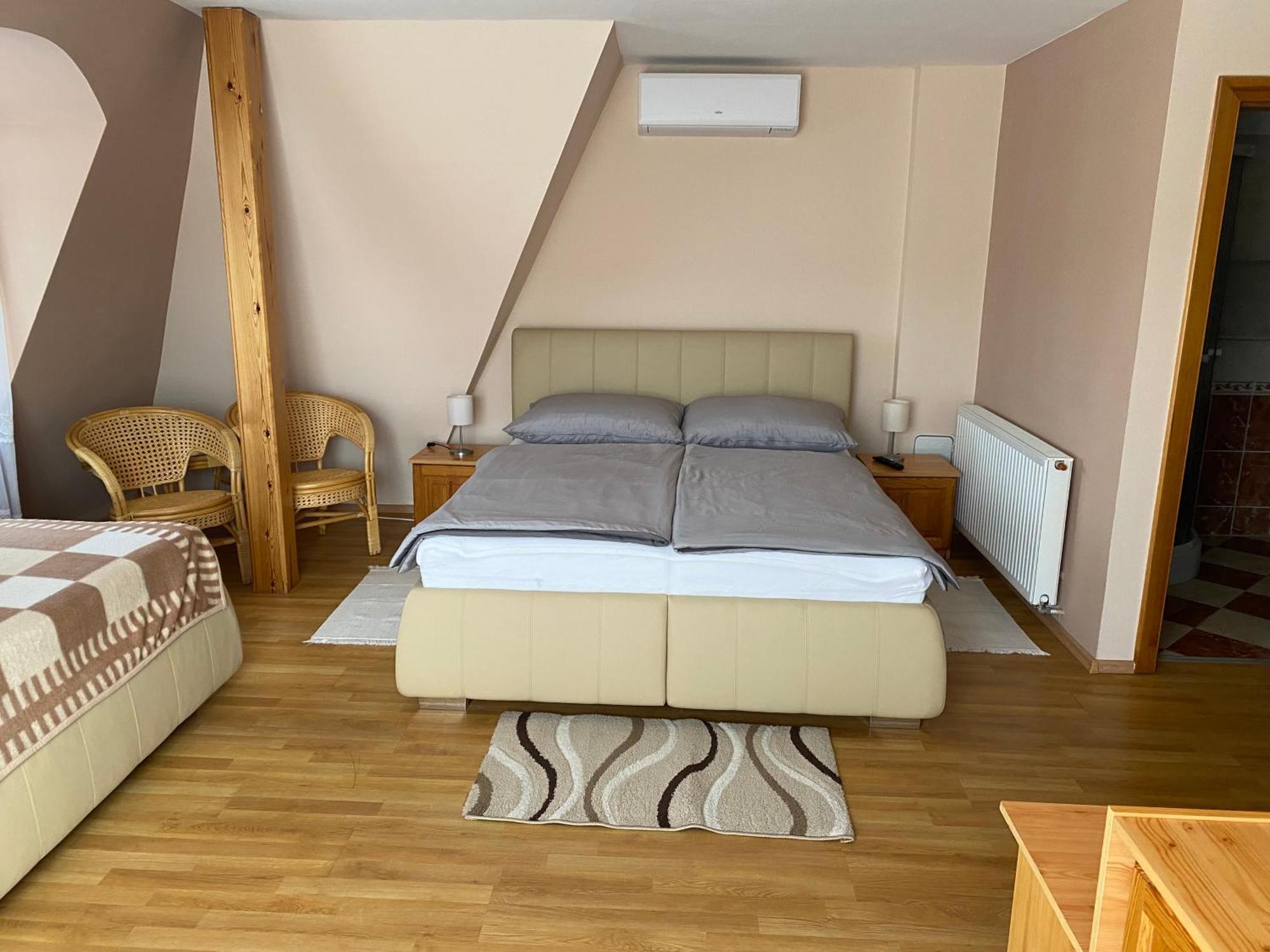 Ambrozia Guesthouse Nagykanizsa Eksteriør bilde