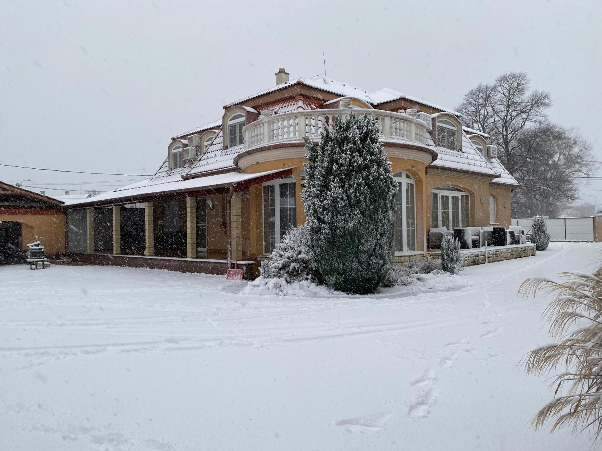 Ambrozia Guesthouse Nagykanizsa Eksteriør bilde