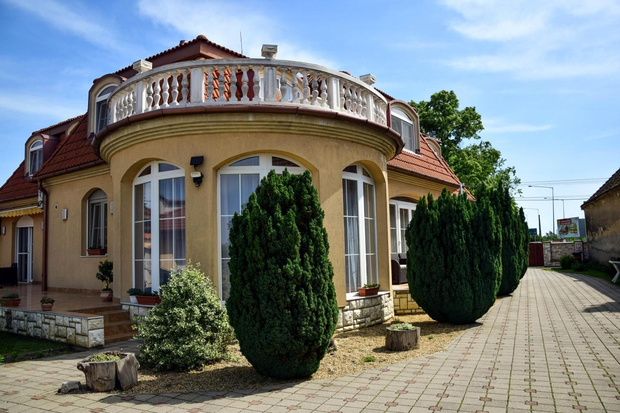 Ambrozia Guesthouse Nagykanizsa Eksteriør bilde