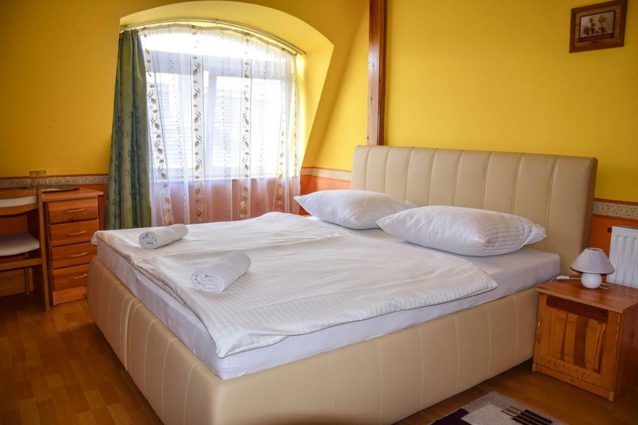 Ambrozia Guesthouse Nagykanizsa Eksteriør bilde